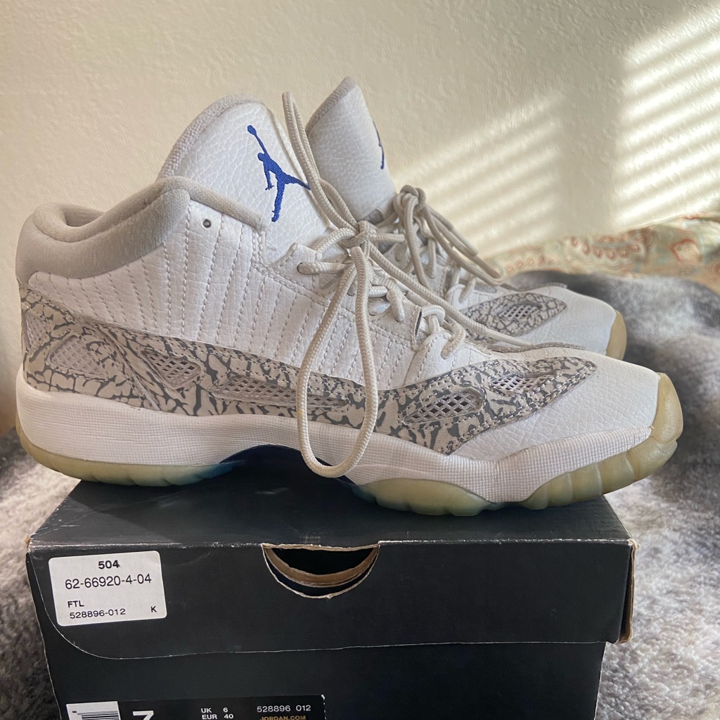 Air Jordan’s Low Ie Cobalt